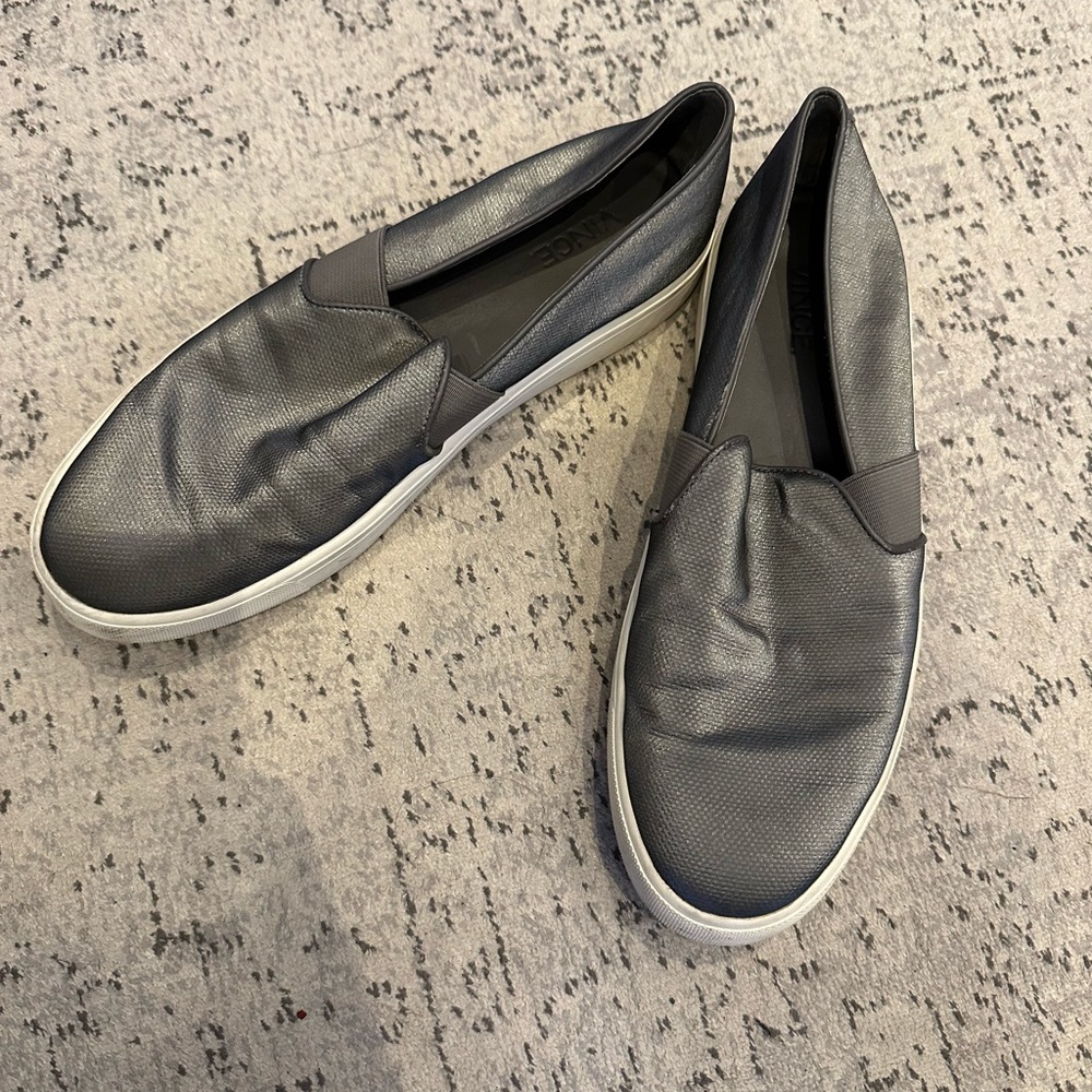 Vince slip on sneaker